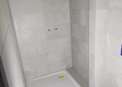 Piastrelle bagno 30×60 effetto pietra